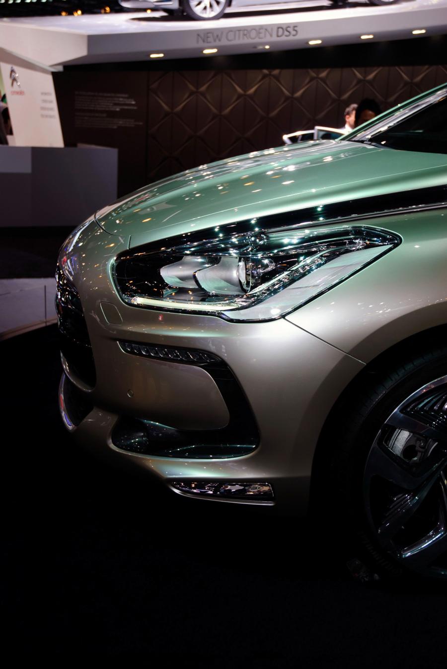  Citroen DS5 2012 года  (фото 132 из 182)